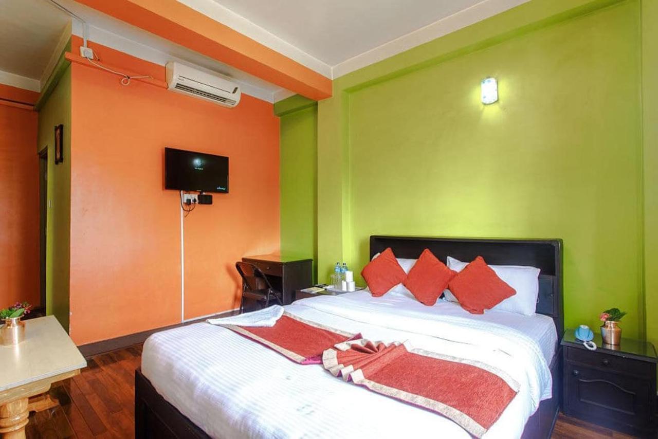 Nepalaya Hotel Kathmandu Exterior foto