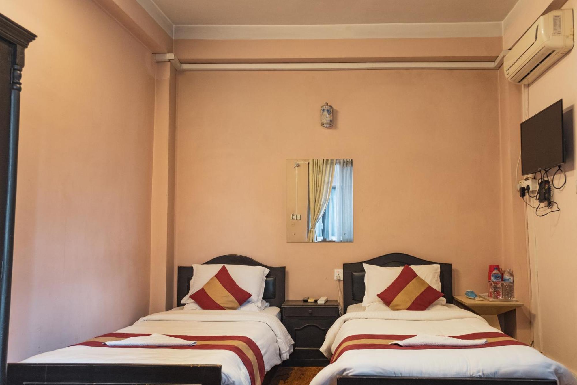 Nepalaya Hotel Kathmandu Exterior foto