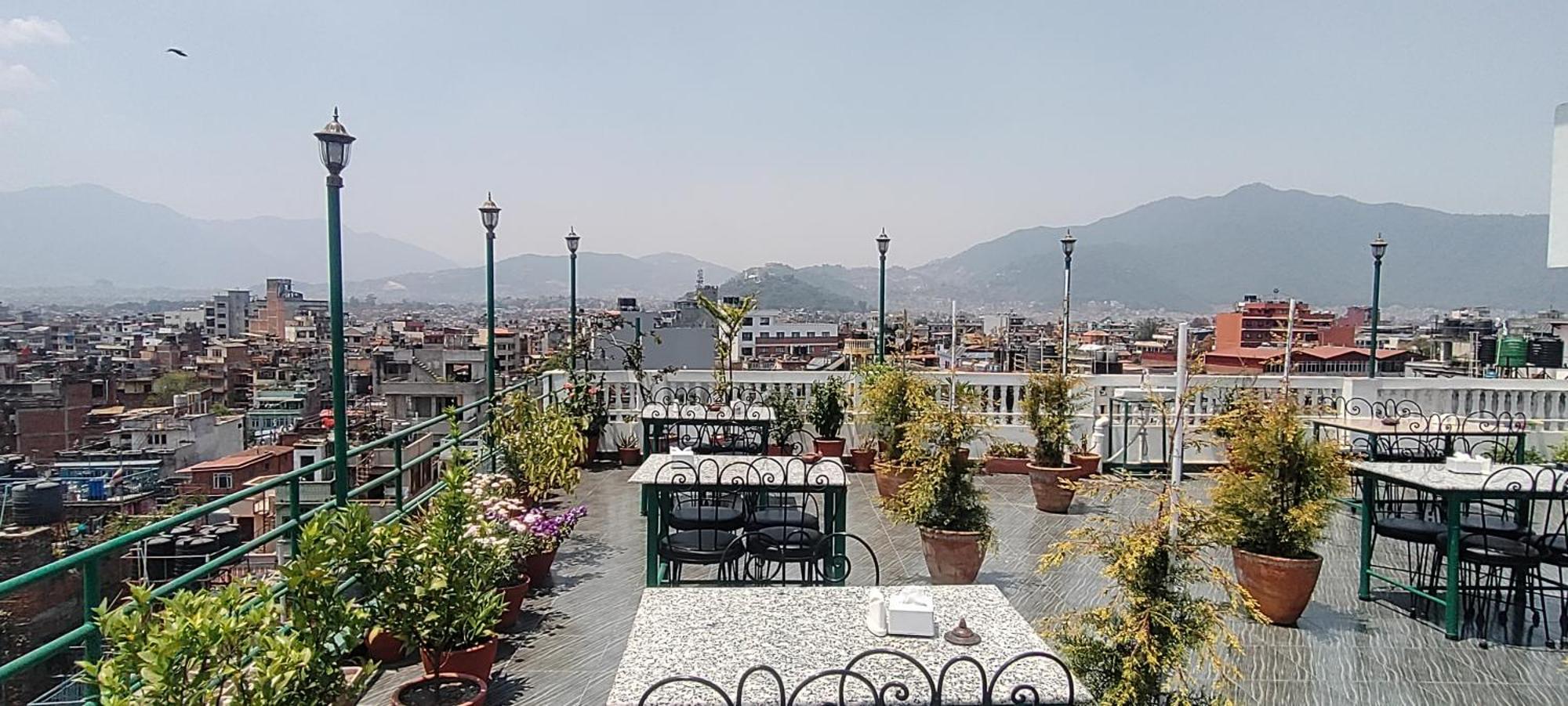 Nepalaya Hotel Kathmandu Exterior foto